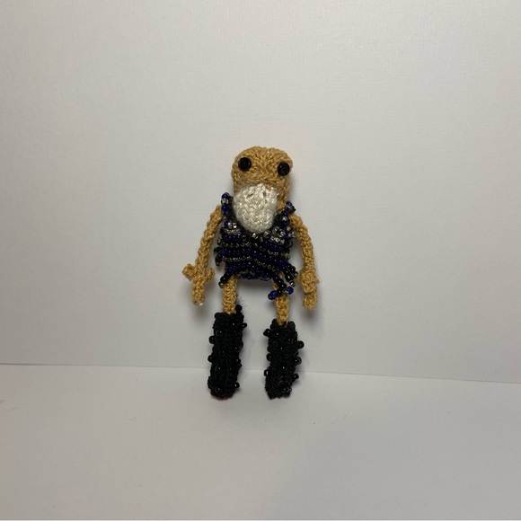 Microknitted Tiny Frog- Midnights - Picture 4 of 7